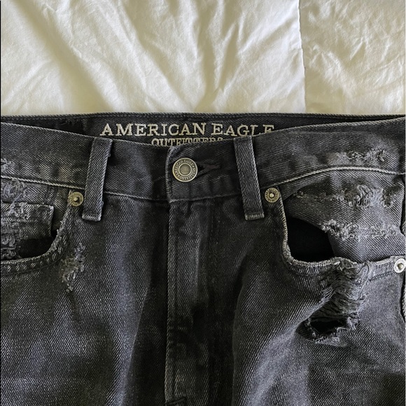 American Eagle Ripped Jeans - Picture 2 of 3